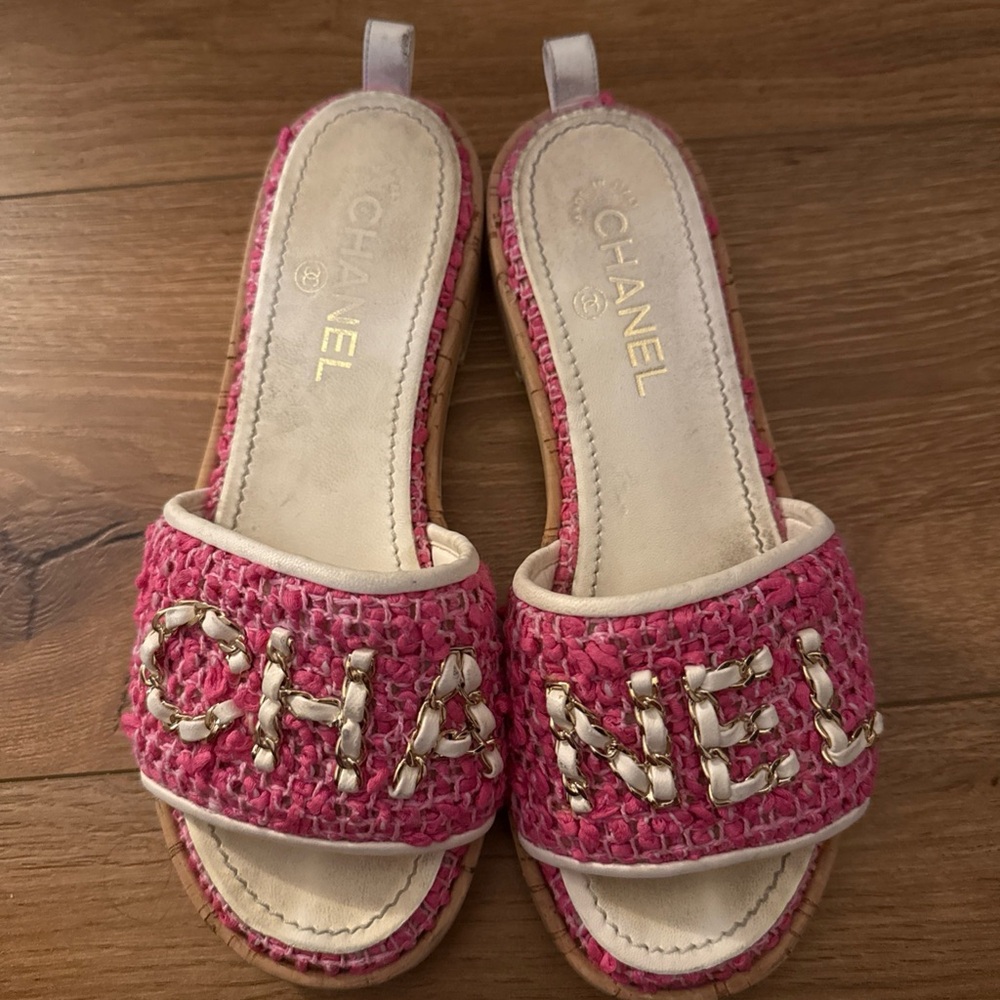 CHANEL Pink Tweed Slide Sandals